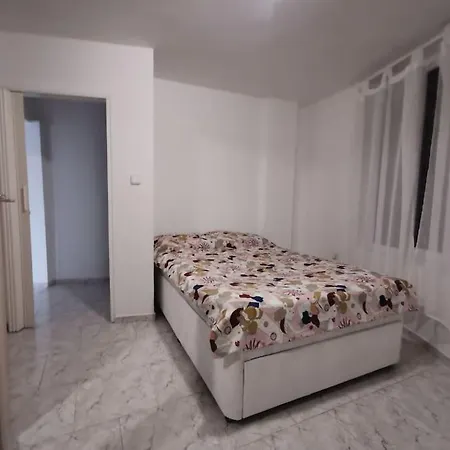 Beautiful 2 Bedroom Maisonette With Free Parking Varna